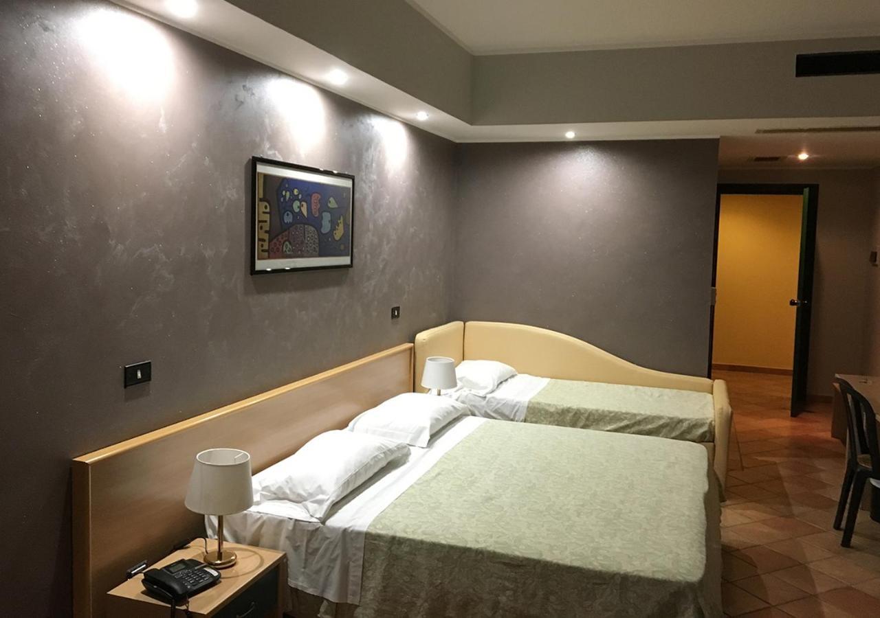 费德里卡酒店 里亚切滨海 外观 照片
